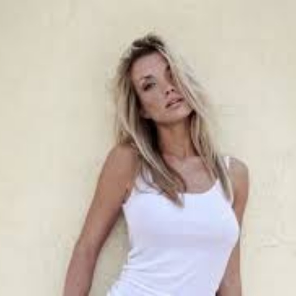 Meet Your Posher, Kimberly - Picture 5 of 5